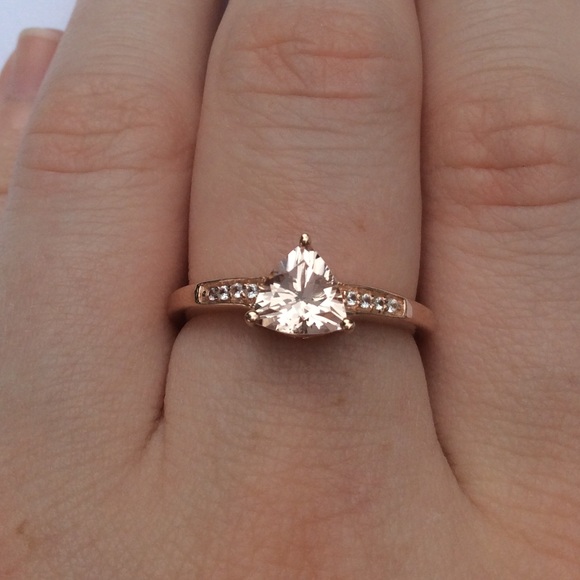 SOLD Marropino Morganite engagement ring - Picture 3 of 12